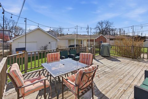 Tiny photo for 5325 N Meade Avenue, Chicago, IL 60630 (MLS # 12617443)