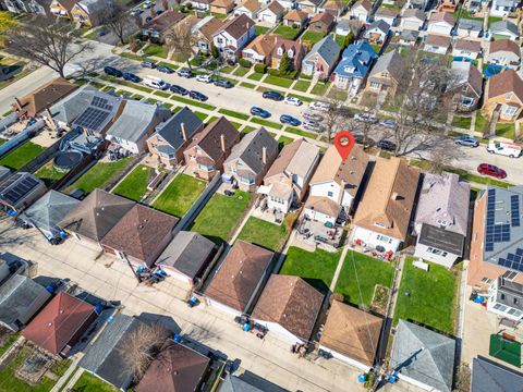 Tiny photo for 5325 N Meade Avenue, Chicago, IL 60630 (MLS # 12617443)