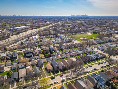Tiny photo for 5325 N Meade Avenue, Chicago, IL 60630 (MLS # 12617443)