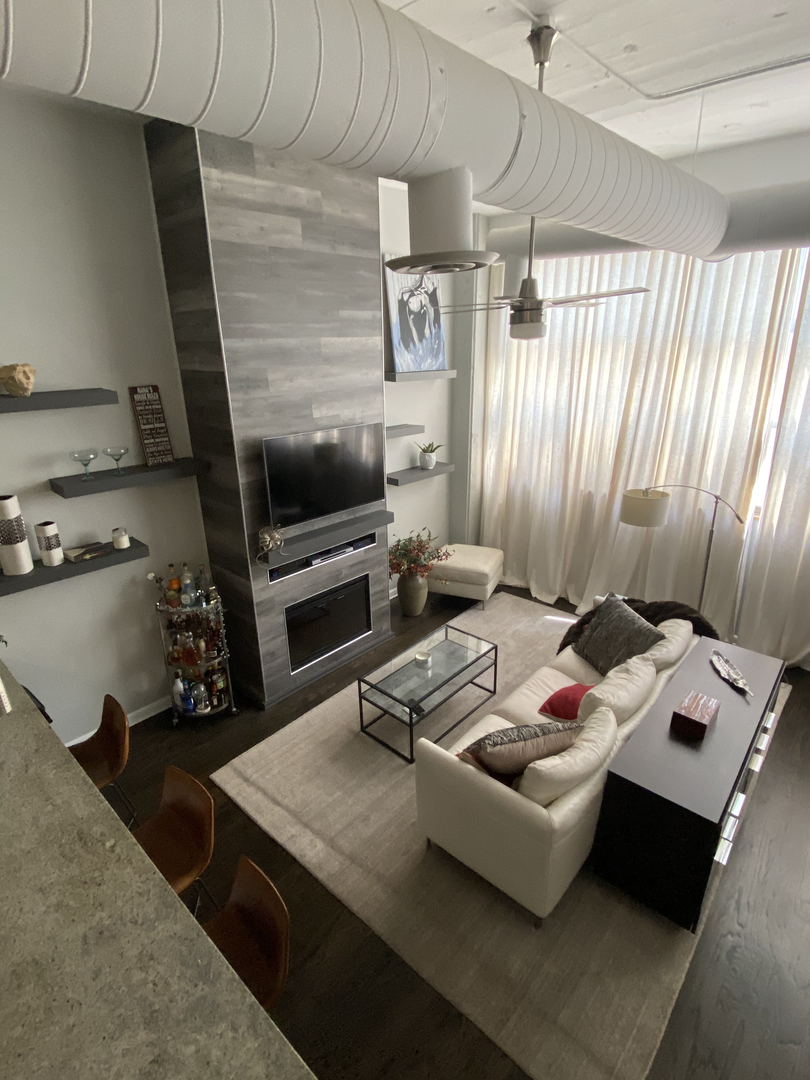 2750 N Wayne Avenue M