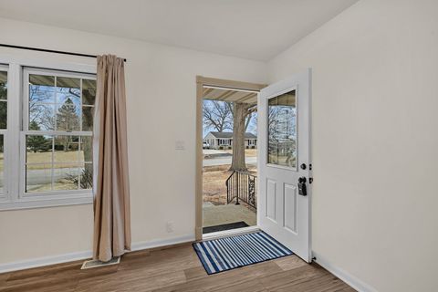 Tiny photo for 917 Parks Lane, Ottawa, IL 61350 (MLS # 12579570)