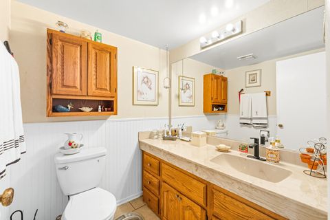 Tiny photo for 123 Honeysuckle Court, Rolling Meadows, IL 60008 (MLS # 12474478)