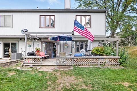 Tiny photo for 123 Honeysuckle Court, Rolling Meadows, IL 60008 (MLS # 12474478)