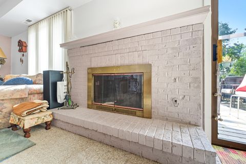 Tiny photo for 123 Honeysuckle Court, Rolling Meadows, IL 60008 (MLS # 12474478)