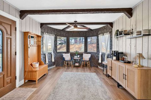 Tiny photo for 920 5th Avenue N, Clinton, IA 52732 (MLS # 100000683)