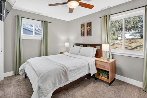 Tiny photo for 920 5th Avenue N, Clinton, IA 52732 (MLS # 100000683)