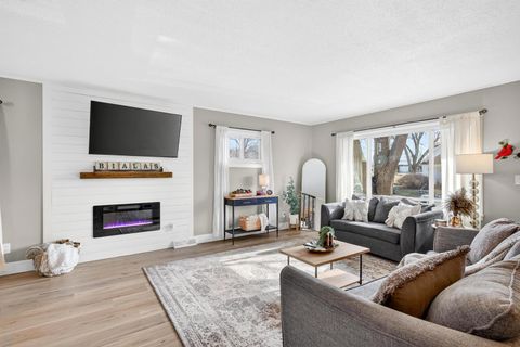 Tiny photo for 920 5th Avenue N, Clinton, IA 52732 (MLS # 100000683)