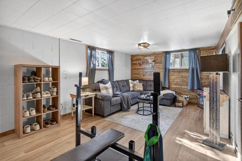 Tiny photo for 920 5th Avenue N, Clinton, IA 52732 (MLS # 100000683)