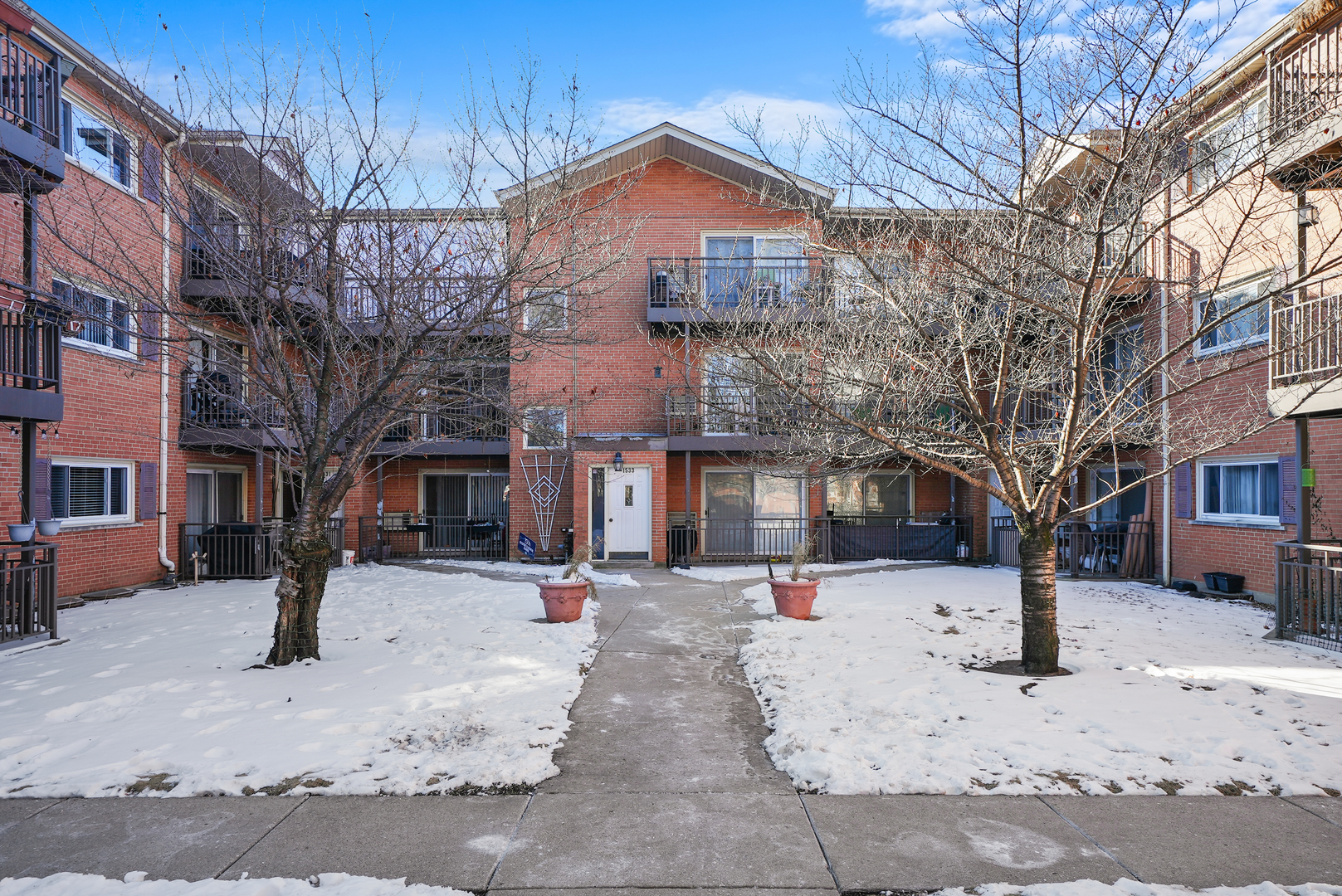 1533 W Farwell Avenue 2S