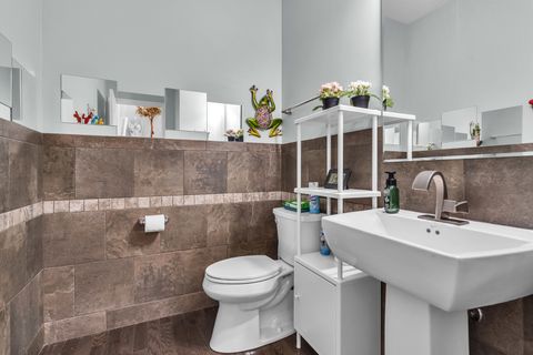 Tiny photo for 843 Lexington Circle E, Des Plaines, IL 60016 (MLS # 12528914)