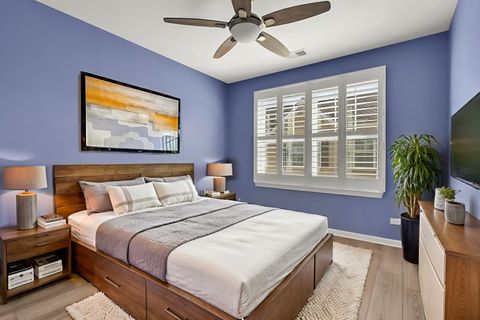 Tiny photo for 843 Lexington Circle E, Des Plaines, IL 60016 (MLS # 12528914)