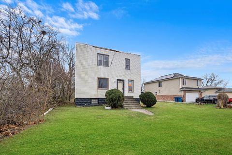 A home in Dixmoor