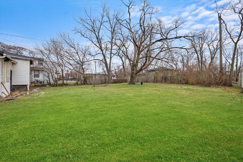 A home in Dixmoor