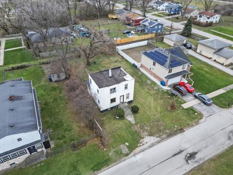 A home in Dixmoor