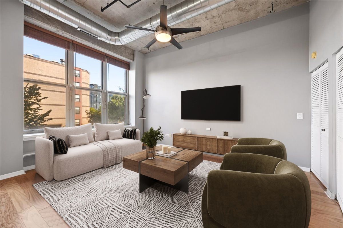 6 S Laflin Street 304