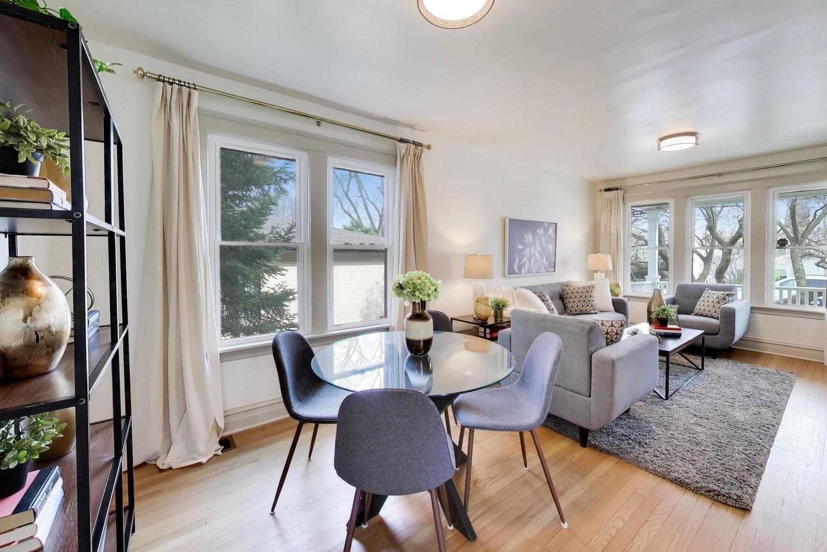 7006 W Jarvis Avenue