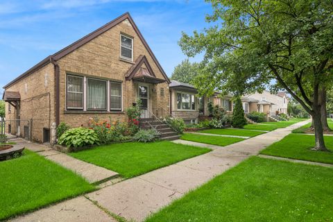 Tiny photo for 3824 N Pittsburgh Avenue, Chicago, IL 60634 (MLS # 12686421)