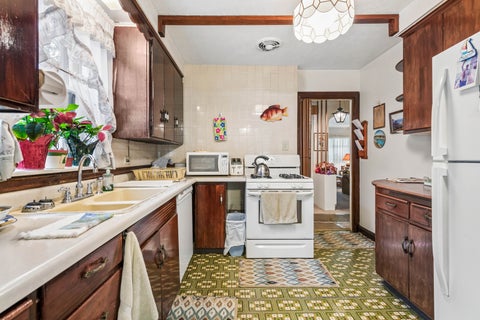 Tiny photo for 3824 N Pittsburgh Avenue, Chicago, IL 60634 (MLS # 12686421)