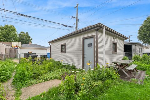 Tiny photo for 3824 N Pittsburgh Avenue, Chicago, IL 60634 (MLS # 12686421)