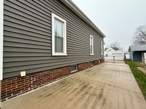 Tiny photo for 421 N Grant Street, Clinton, IL 61727 (MLS # 12507398)