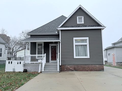Photo of 421 N Grant Street, Clinton, IL 61727 (MLS # 12507398)