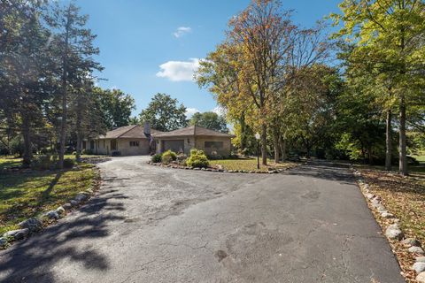 1090 Roselle Road Inverness IL 60067