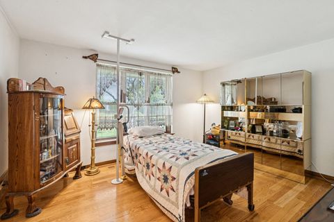 Tiny photo for 1090 Roselle Road, Inverness, IL 60067 (MLS # 12490505)