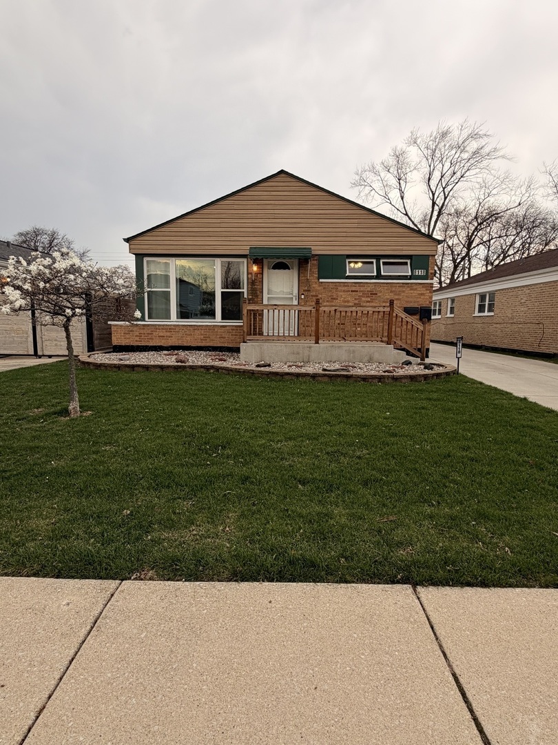 8118 S KOLMAR Avenue