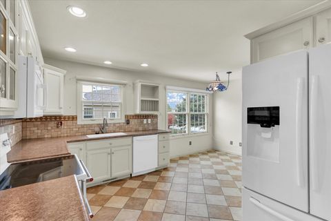 Tiny photo for 1811 E Amber Lane #A, Urbana, IL 61802 (MLS # 12487620)