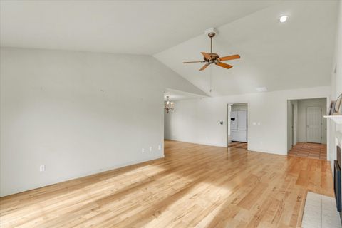 Tiny photo for 1811 E Amber Lane #A, Urbana, IL 61802 (MLS # 12487620)