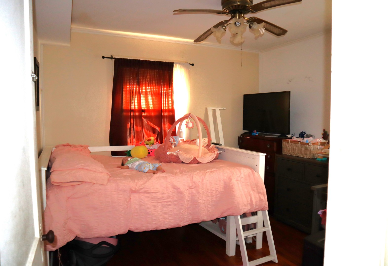 15634 Ridgeway Avenue