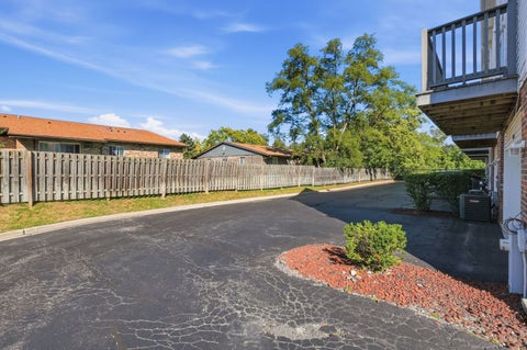 Tiny photo for 1060 Kufrin Way, Lombard, IL 60148 (MLS # 12786762)