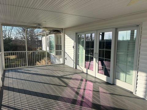 Tiny photo for 8 DOGWOOD Place, Harrisburg, IL 62946 (MLS # EB460493)