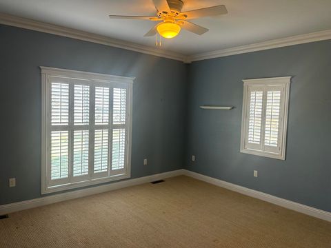 Tiny photo for 8 DOGWOOD Place, Harrisburg, IL 62946 (MLS # EB460493)