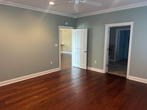 Tiny photo for 8 DOGWOOD Place, Harrisburg, IL 62946 (MLS # EB460493)