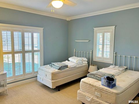 Tiny photo for 8 DOGWOOD Place, Harrisburg, IL 62946 (MLS # EB460493)