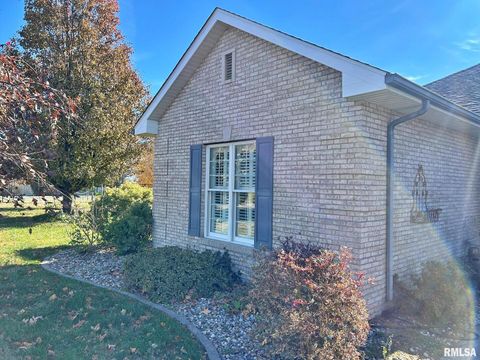 Tiny photo for 8 DOGWOOD Place, Harrisburg, IL 62946 (MLS # EB460493)