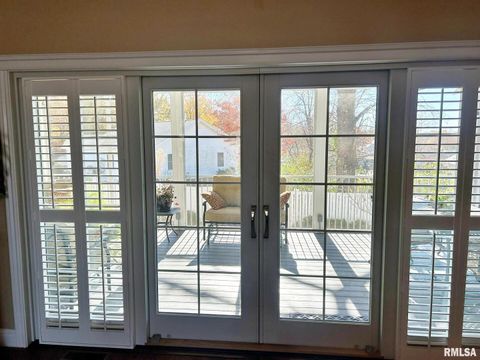 Tiny photo for 8 DOGWOOD Place, Harrisburg, IL 62946 (MLS # EB460493)