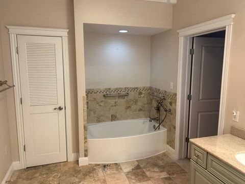 Tiny photo for 8 DOGWOOD Place, Harrisburg, IL 62946 (MLS # EB460493)