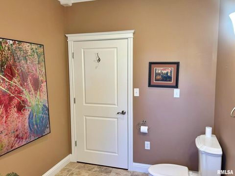 Tiny photo for 8 DOGWOOD Place, Harrisburg, IL 62946 (MLS # EB460493)