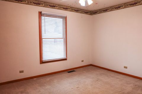 Tiny photo for 904 Harvest Trail #B, Yorkville, IL 60560 (MLS # 12596903)