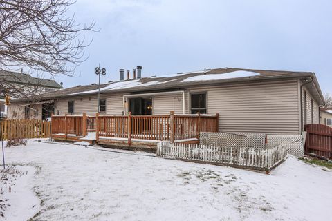 Tiny photo for 904 Harvest Trail #B, Yorkville, IL 60560 (MLS # 12596903)