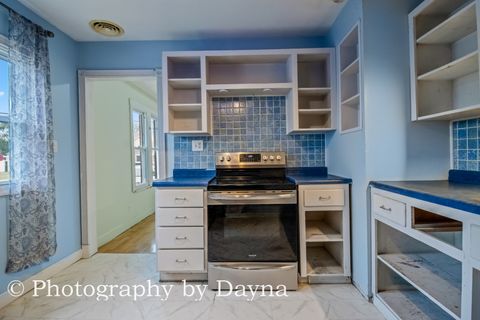 Tiny photo for 846 N 5th Avenue, Kankakee, IL 60901 (MLS # 12486907)