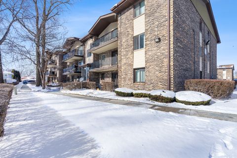 Tiny photo for 13540 Lawler Avenue #76, Crestwood, IL 60418 (MLS # 12554759)