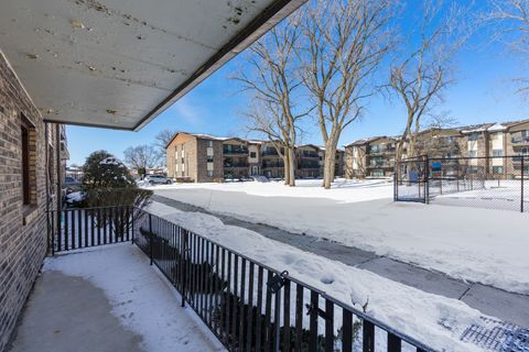Tiny photo for 13540 Lawler Avenue #76, Crestwood, IL 60418 (MLS # 12554759)