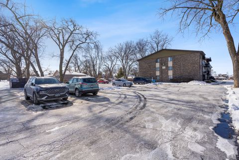 Tiny photo for 13540 Lawler Avenue #76, Crestwood, IL 60418 (MLS # 12554759)
