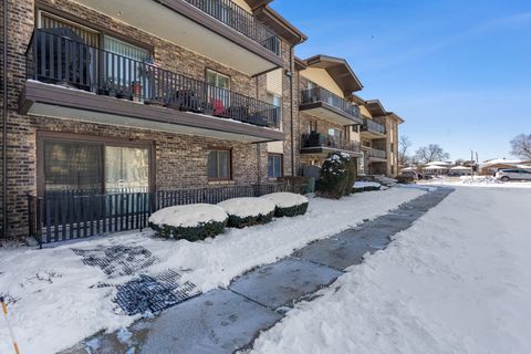 Tiny photo for 13540 Lawler Avenue #76, Crestwood, IL 60418 (MLS # 12554759)