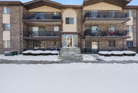 Tiny photo for 13540 Lawler Avenue #76, Crestwood, IL 60418 (MLS # 12554759)