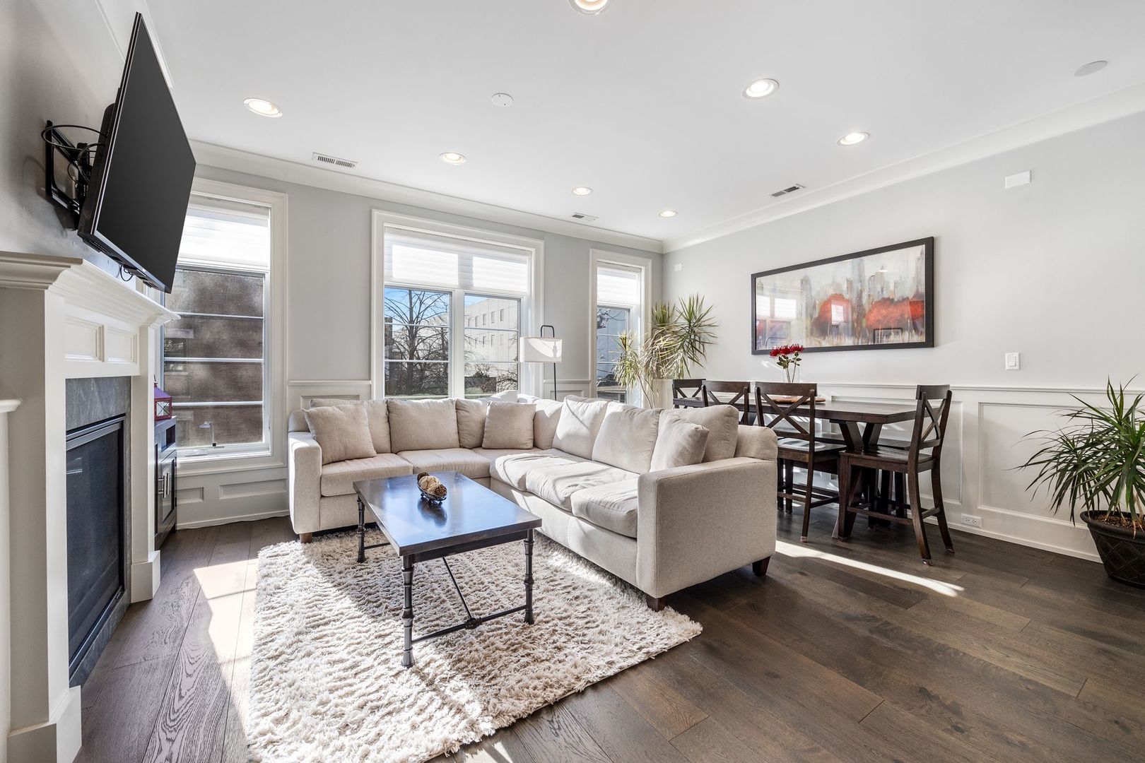 738 W Schubert Avenue 2