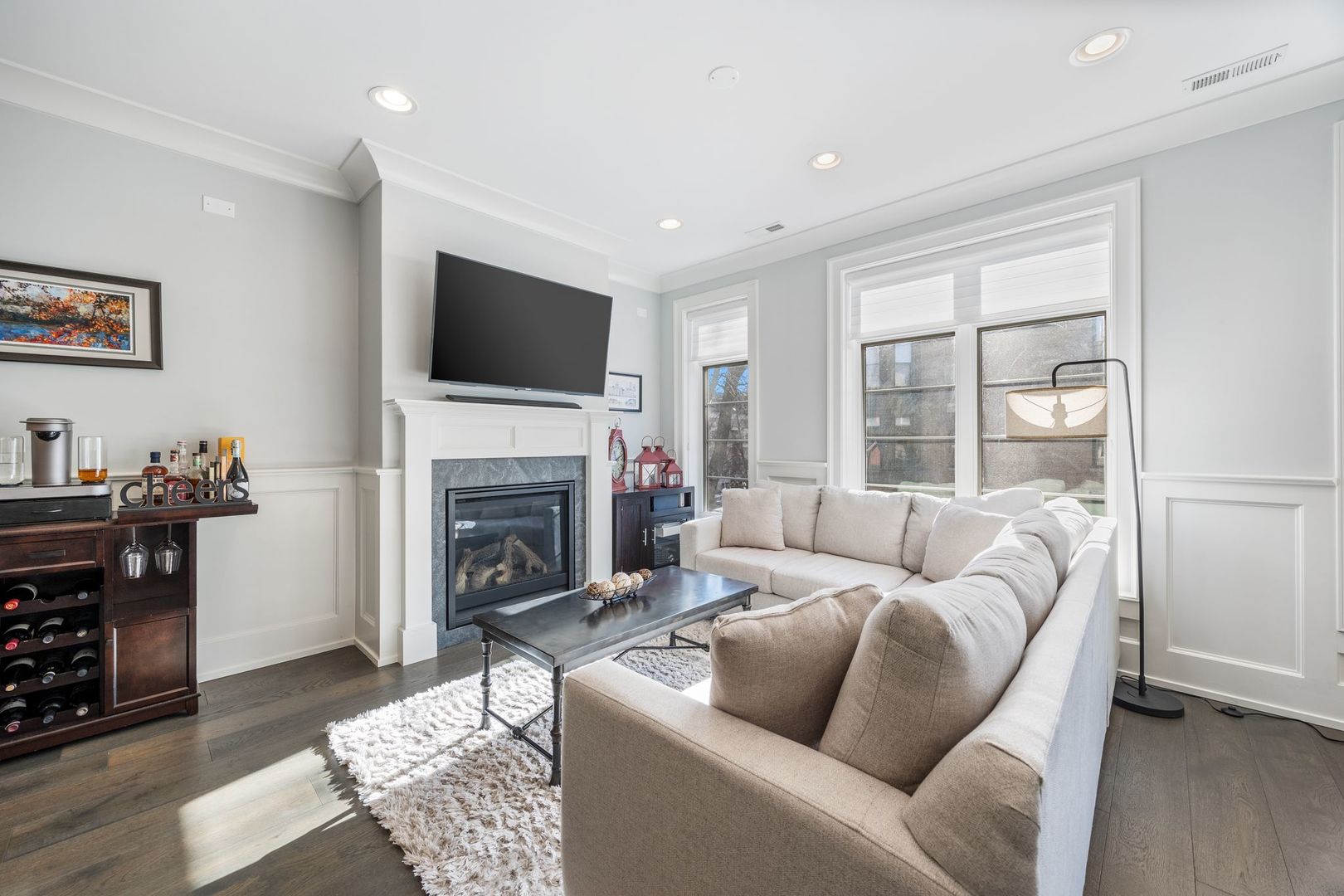 738 W Schubert Avenue 2